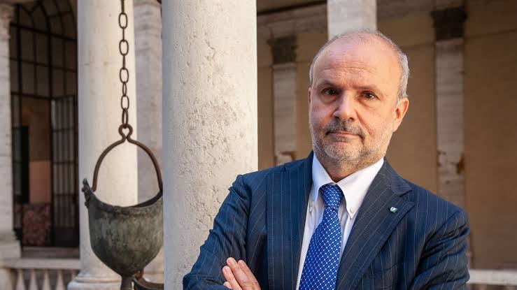 Differenza tra dicastero e&nbsp;ministero